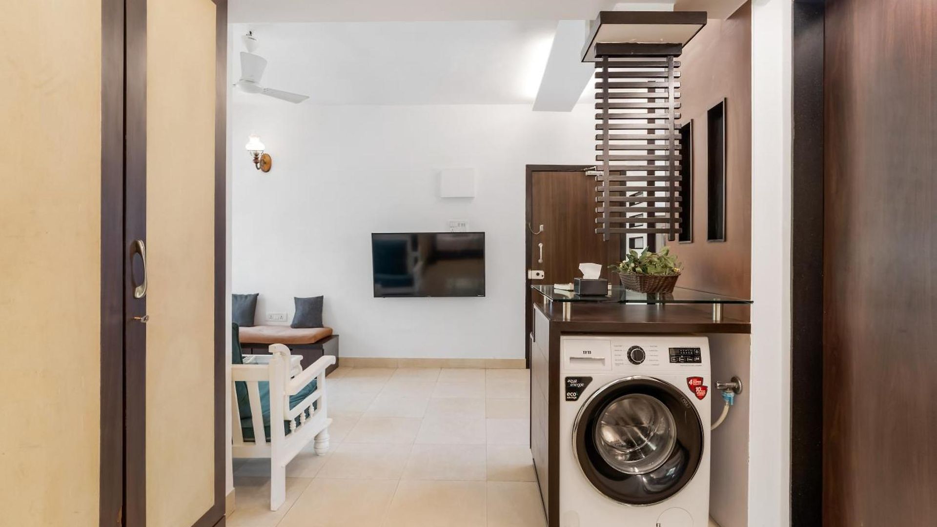 Bohemian 1bhk In Bandra W By Square One Apartment