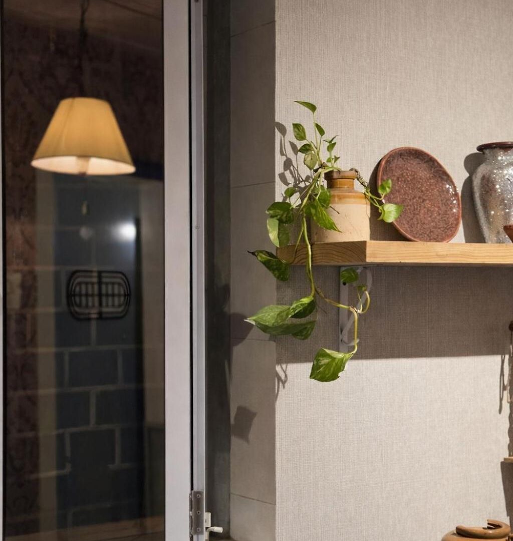 Apartment The Henrys House 1bhk Chapel Road