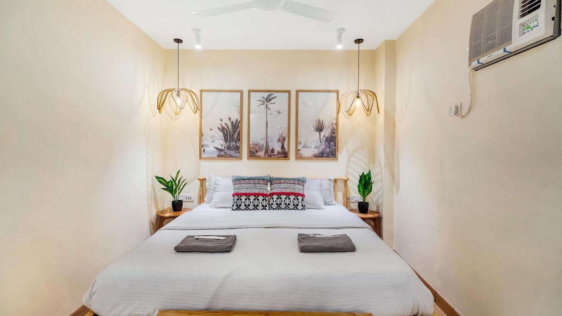 Apartment Stella 3bhk In Khar By Square One