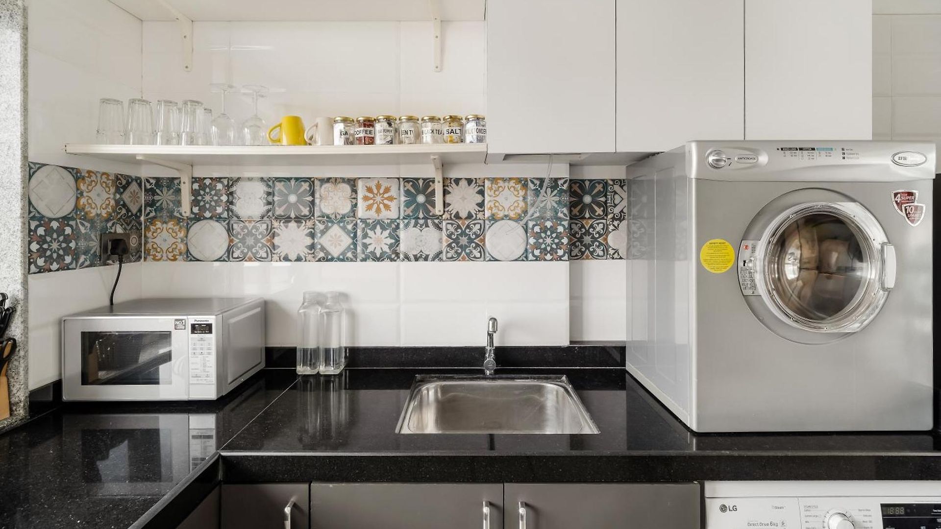 Mezzo Pvt 3bhk In Bandra By Square One Apartment