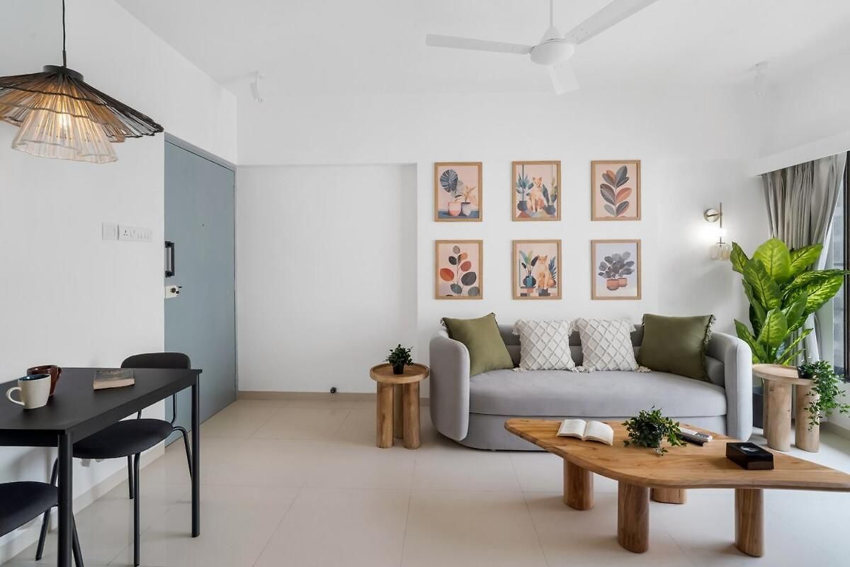 Evara 1bhk In Khar W By Square One Apartment *