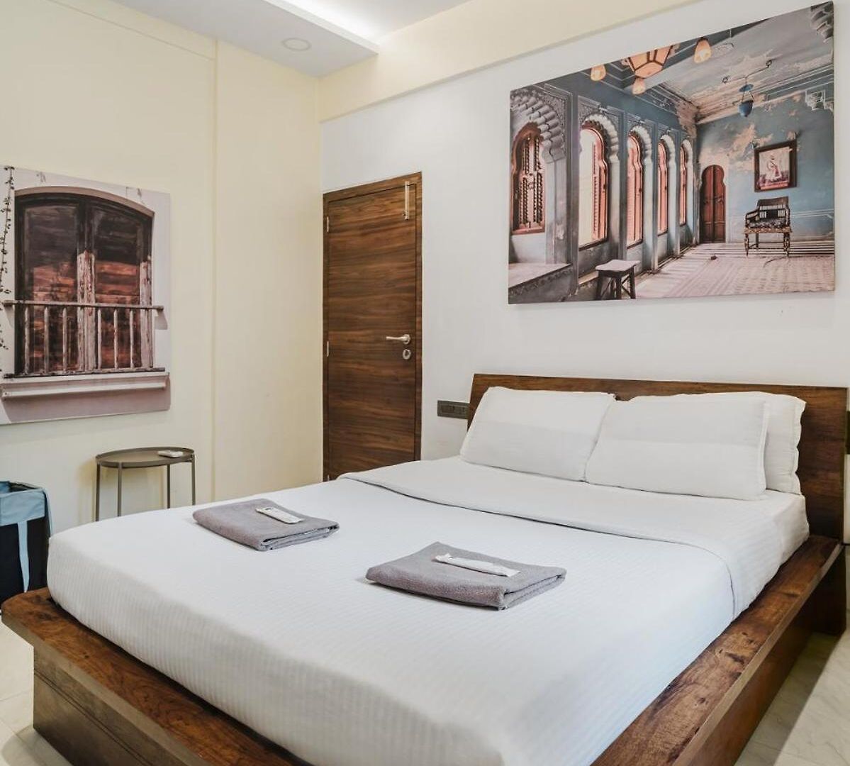 Apartment Oak 1bhk In Bandra W By Squareone