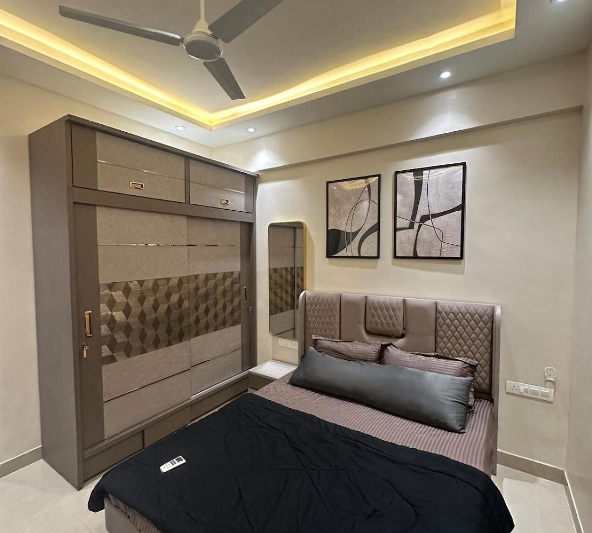 Apartment Izaara - 15 Mins From Lilavati & Nanavati Mumbai
