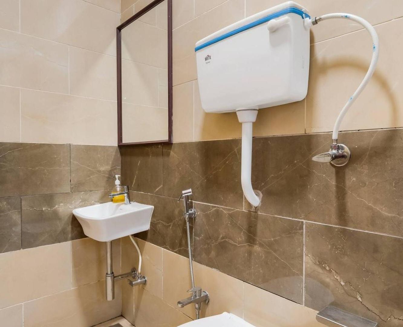 Apartment Earthy: Large 1 Bhk In Gated Society *