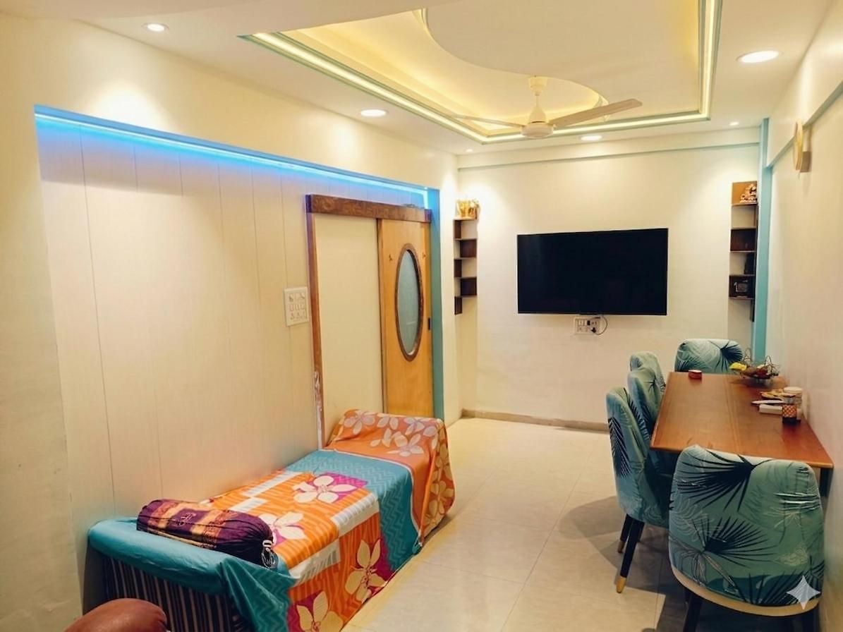 Apartment 1bhk Recliners 55 Inchs Led Netflix Near Juhu Airport Nanavati Parle Mumbai