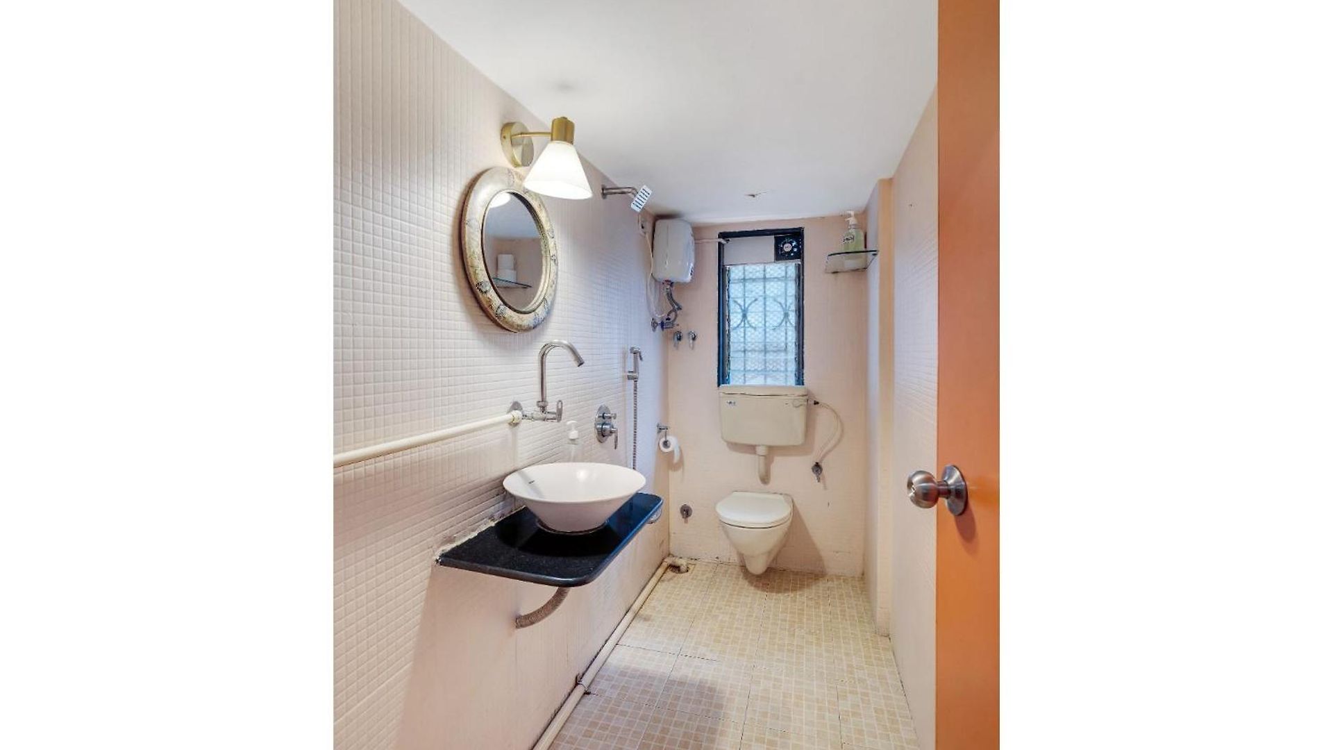 Nino 1bhk In Bandra W By Square One