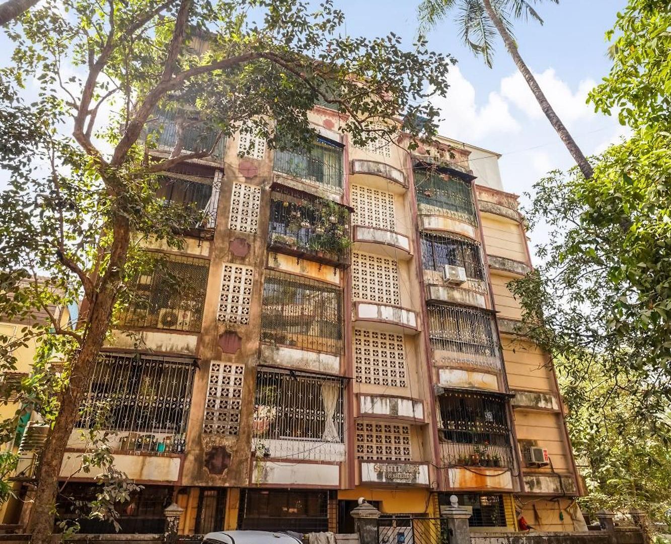 Bohemian 1bhk In Bandra W By Square One Apartment