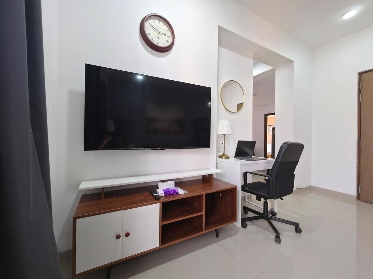 Lite - Dadar West Apartment