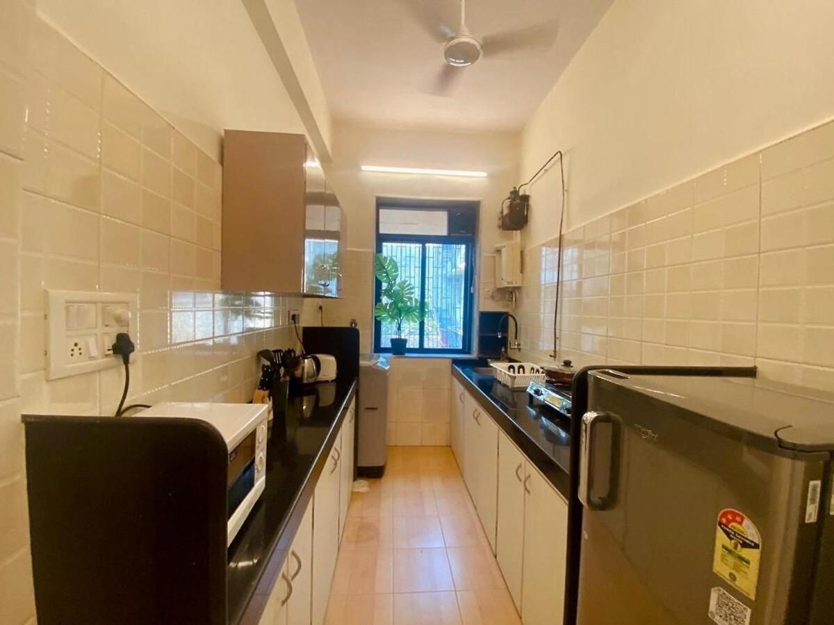 Spacious 1 Bed 2 Bath Bandra Balcony Wifi