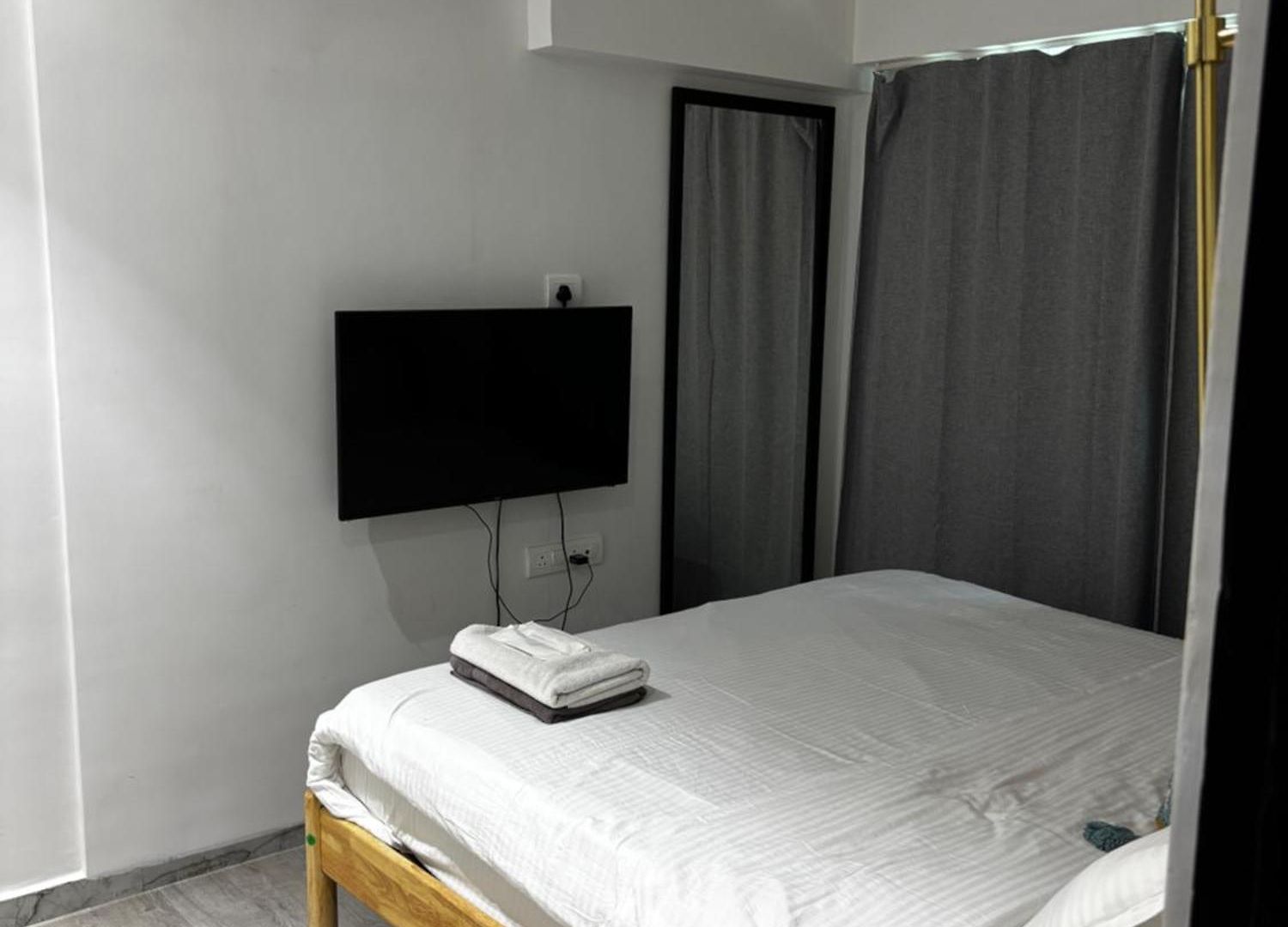Apartment Eden 1bhk In Bandra W By Squareone