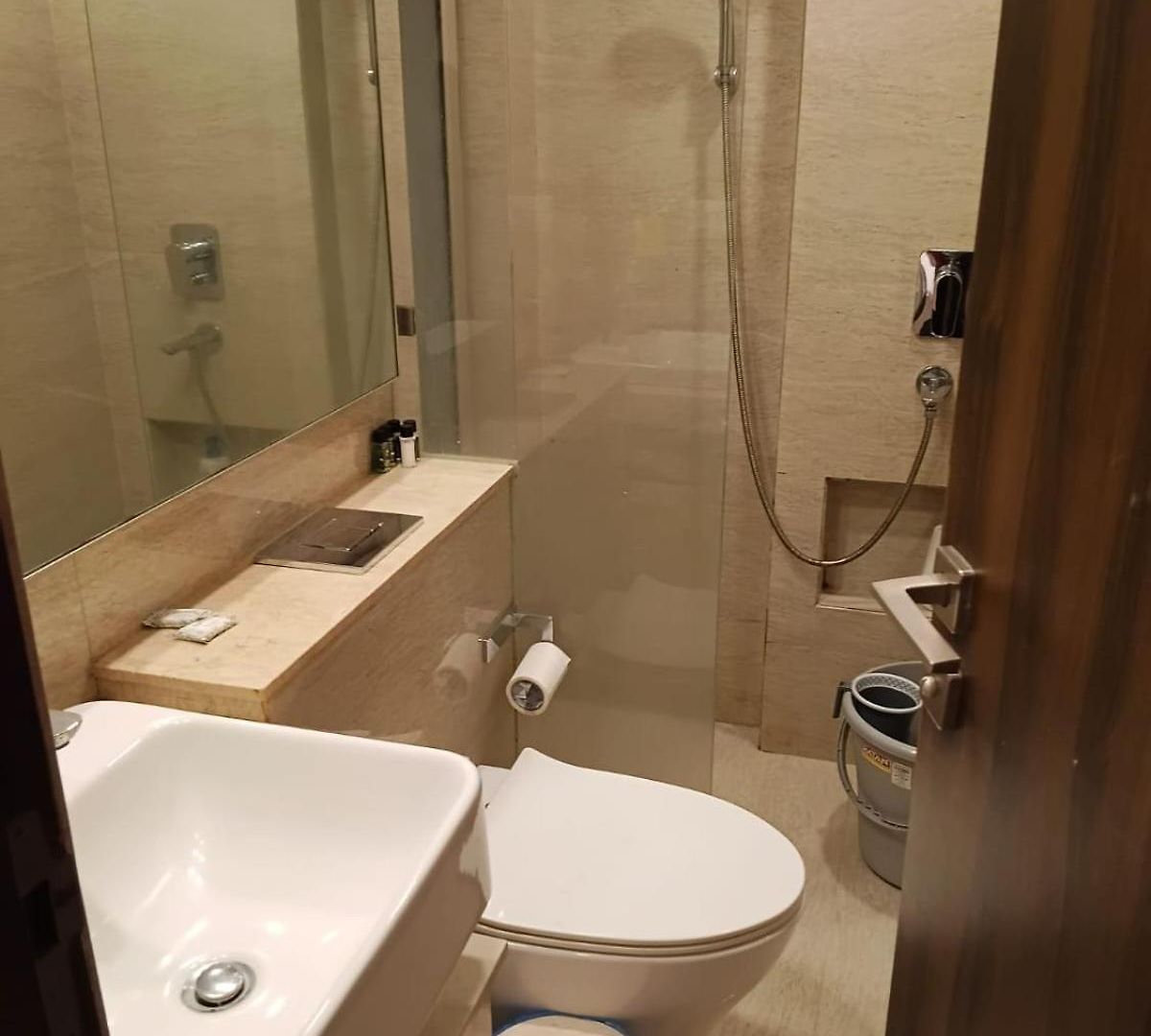 Flexi Quarters 1 Bhk Service Apartment