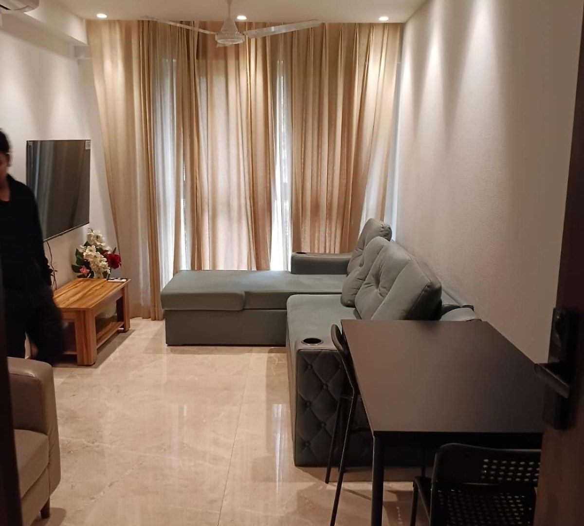 Flexi Quarters 1 Bhk Service Apartment *
