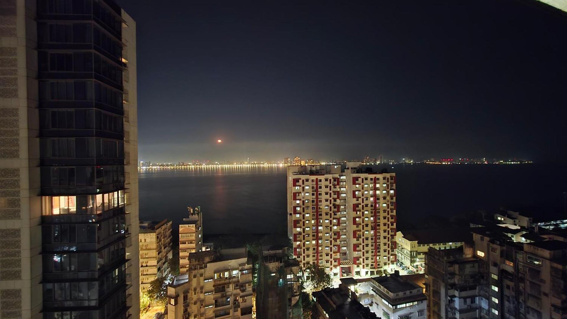 Ocean 360 Sea Facing Apartment- 1401 Mumbai