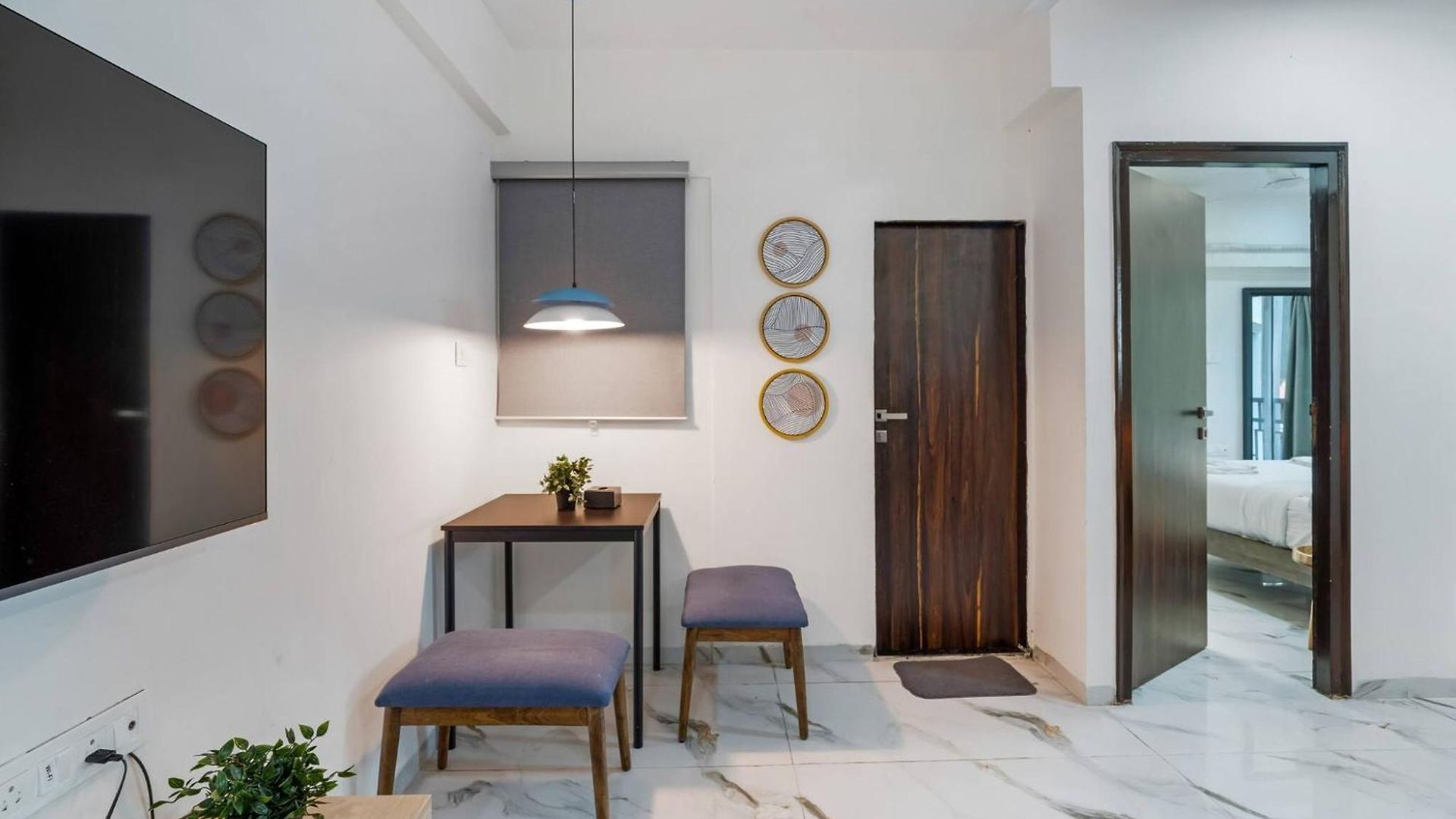 Apartment Luna: Chic Secure 1 Bhk In The Heart Of Bandra W Mumbai
