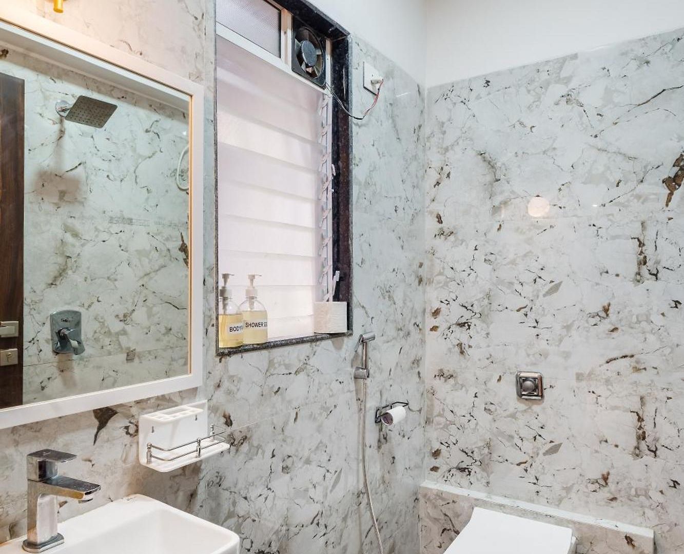 Nova Chic 1 Bhk Bandra W Gated 247 Security Apartment *