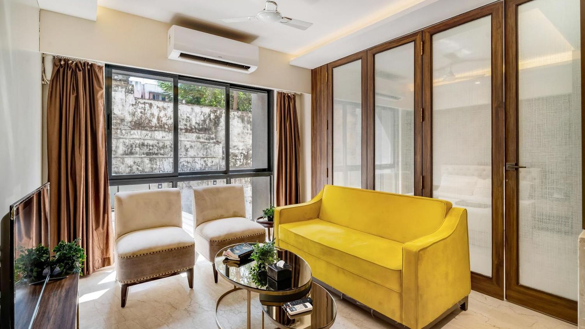 Capri Modern In Secure Bkc Complex W Wi-fi *