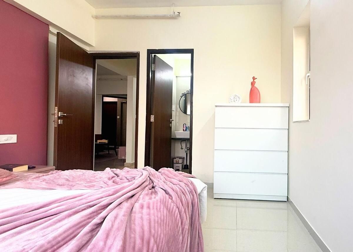Apartment 2bhk Near Nesco With Great Views *