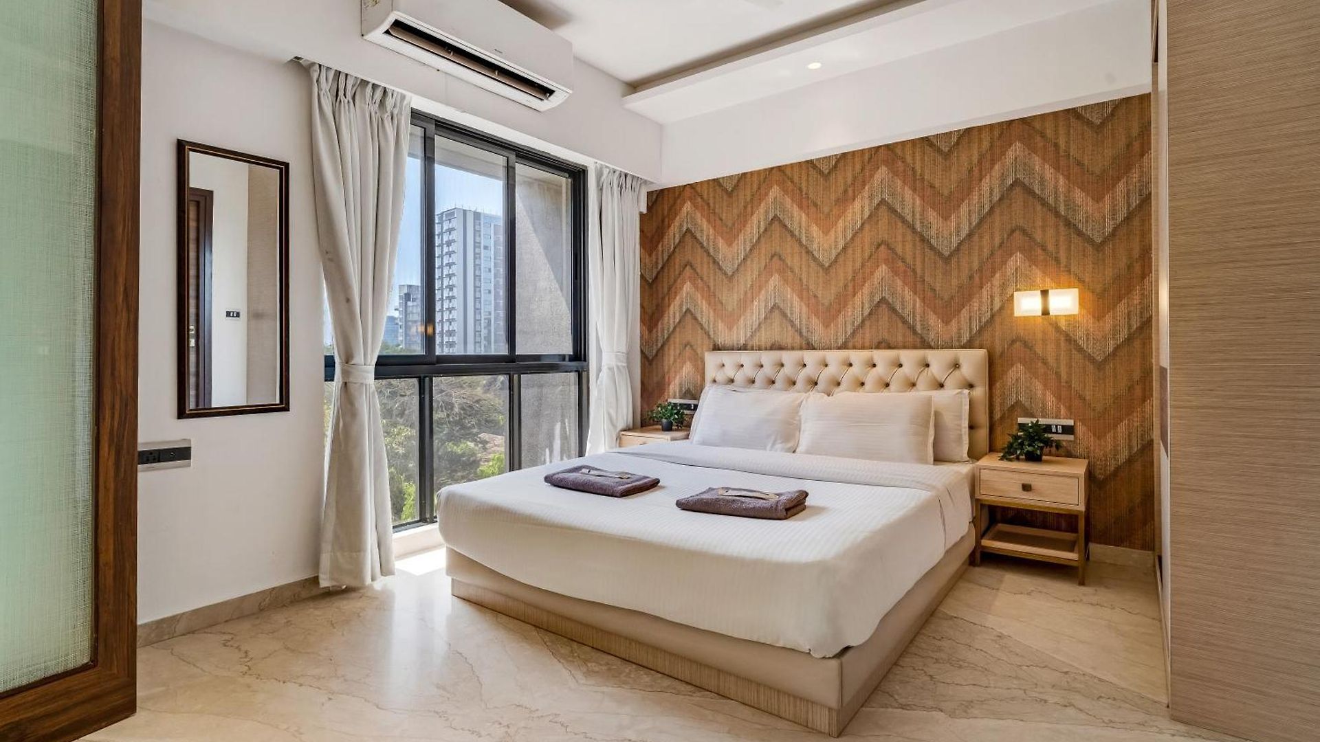 Ov Premium Near Bkc By Square One Apartment Mumbai