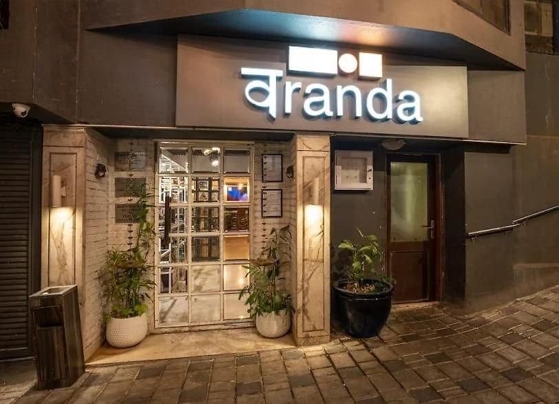 Spacious 1 Bed 2 Bath Bandra Balcony Wifi *