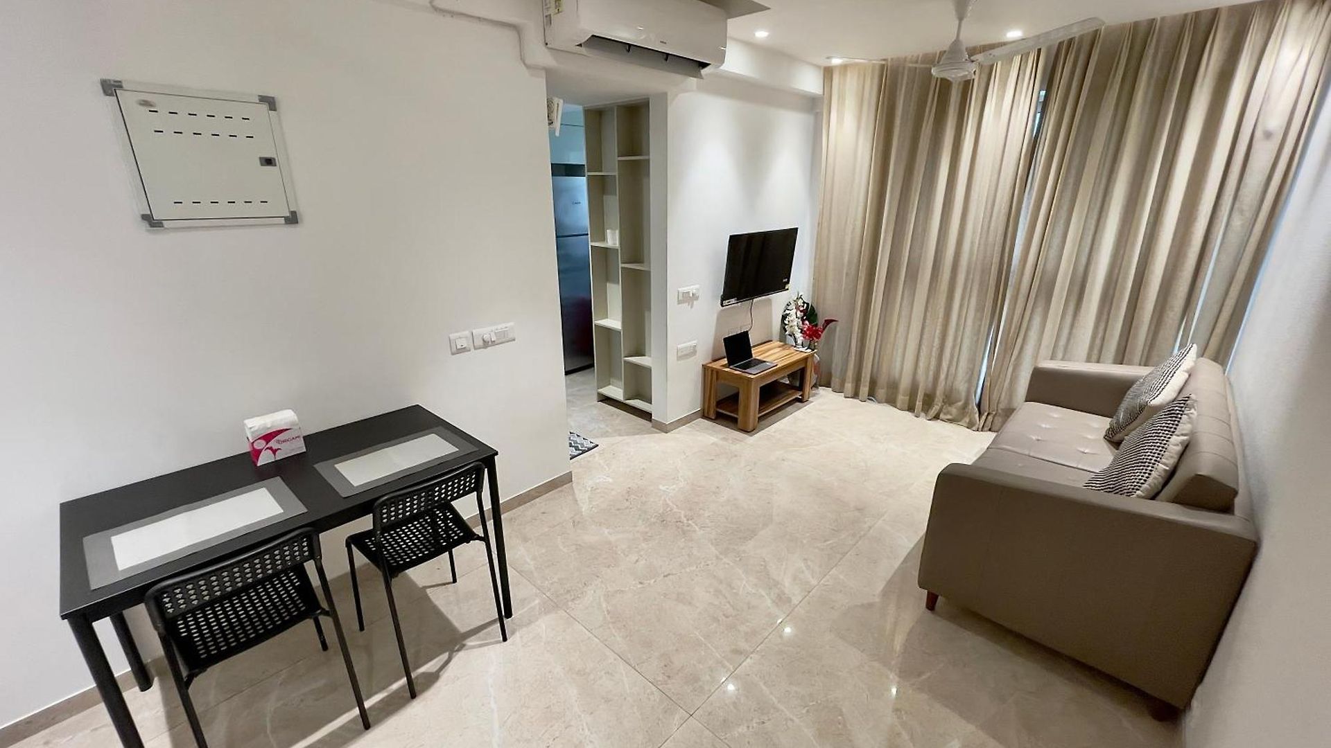 A Embassy 1 Bhk In Hiranandani Powai *
