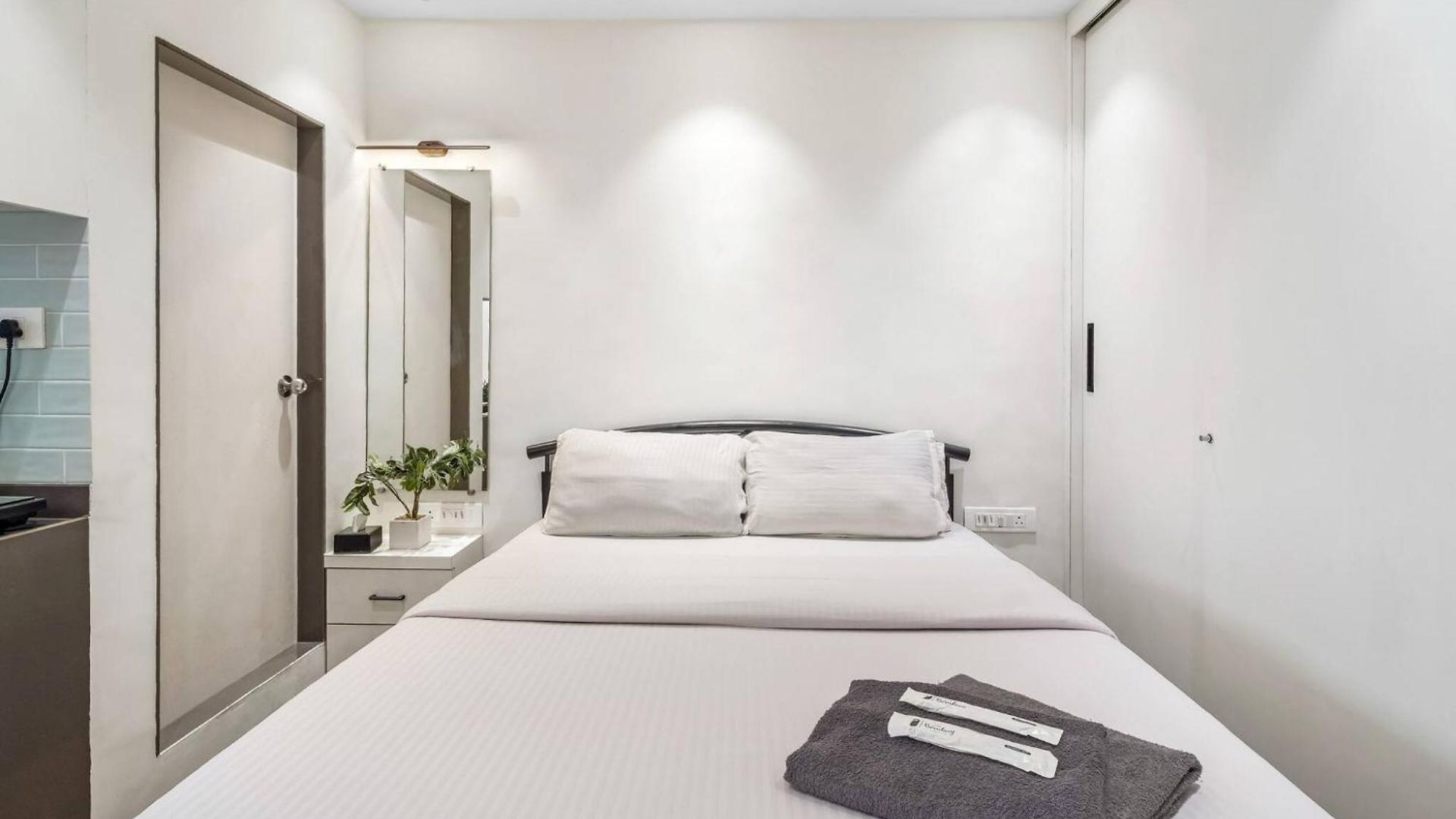 Apartment Sage - Cozy Chic Well-equipped In Bandra Mumbai