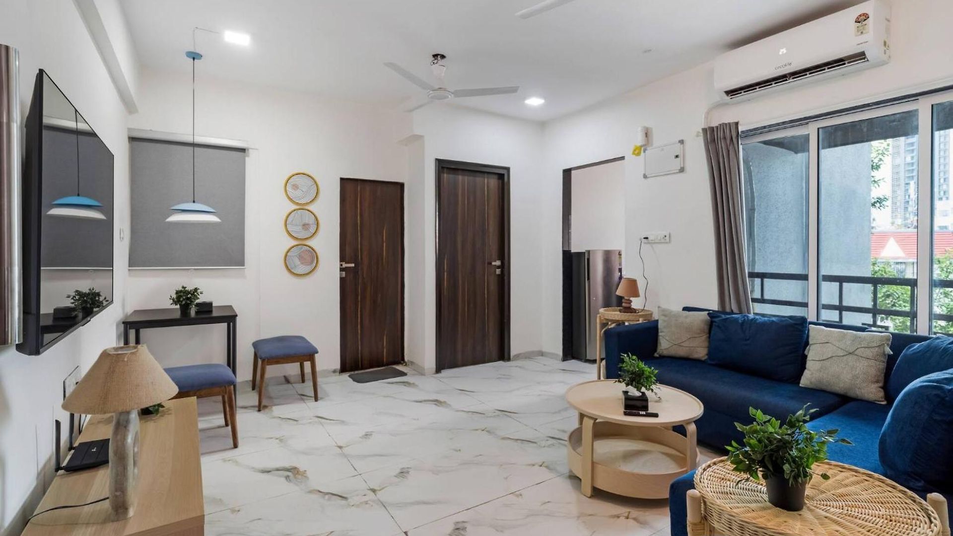 Luna: Chic Secure 1 Bhk In The Heart Of Bandra W