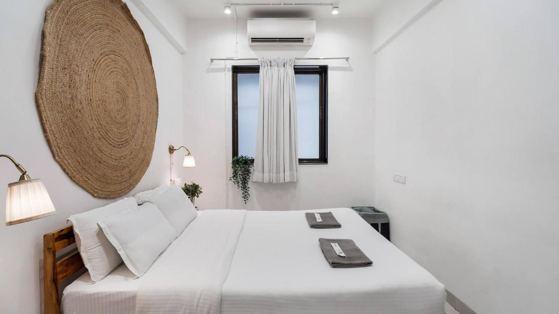 Earthy: Large 1 Bhk In Gated Society Apartment