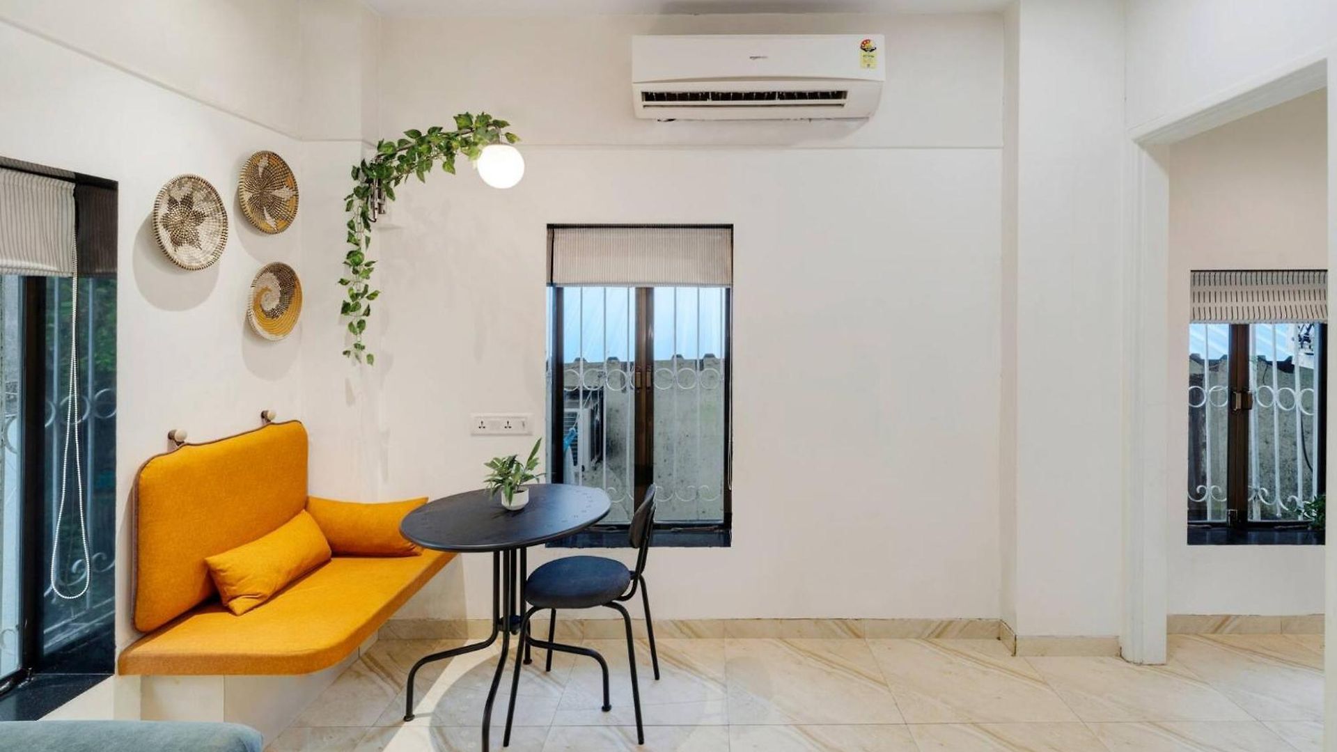 Aleo: Private 1 Bhk In Charming * Mumbai