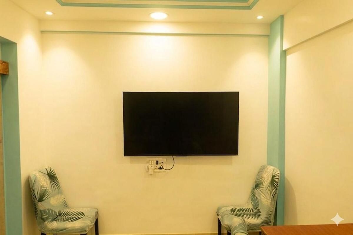Apartment 1bhk Recliners 55 Inchs Led Netflix Near Juhu Airport Nanavati Parle Mumbai
