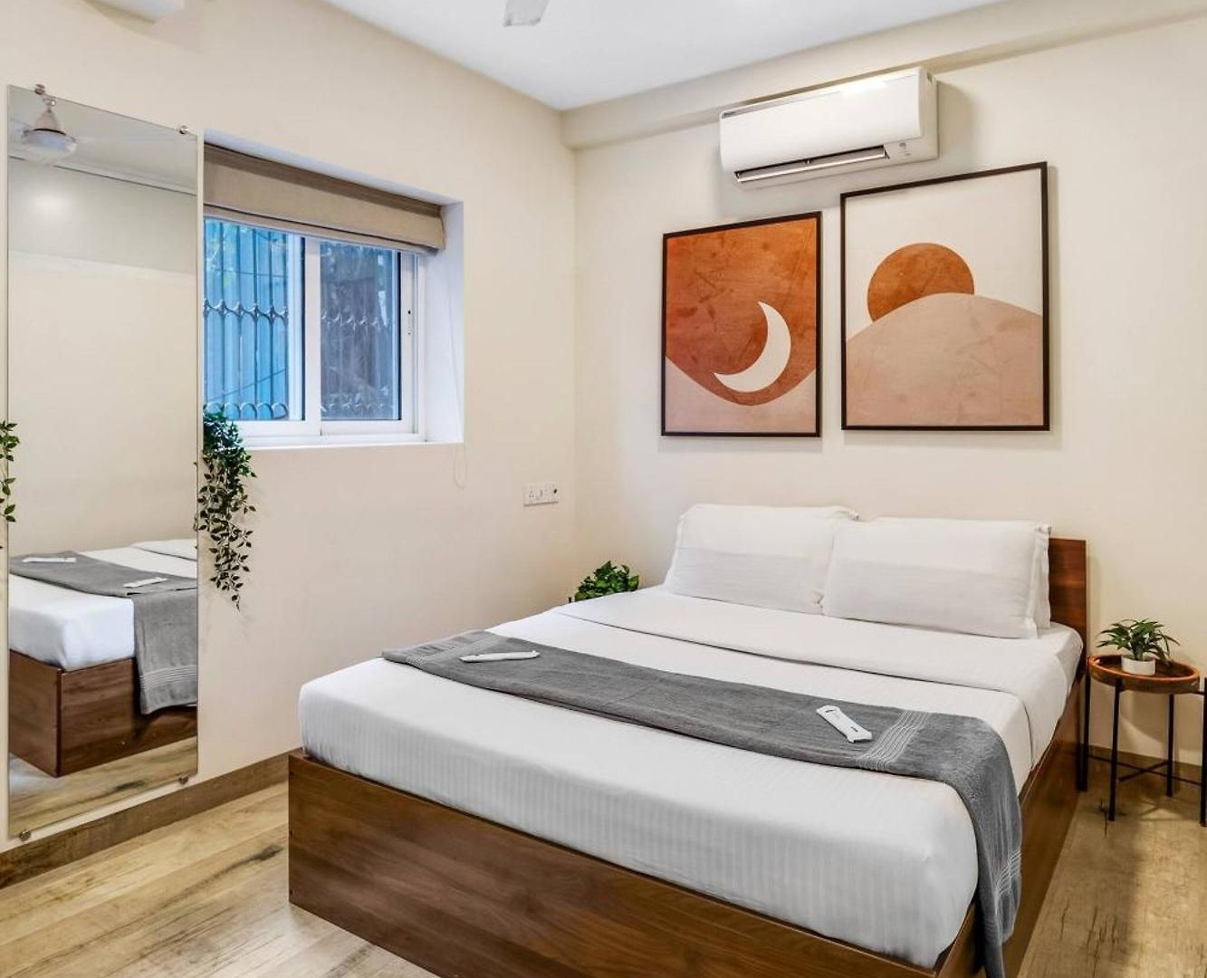 Maven Cozy Khar West 1bhk Near Bandra Mumbai