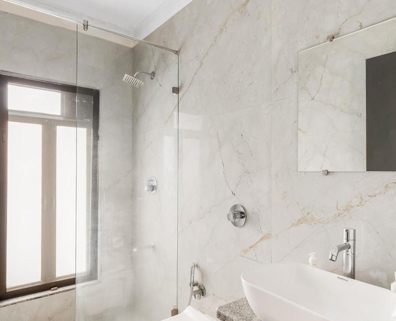 Apartment Mezzo Pvt 3bhk In Bandra By Square One