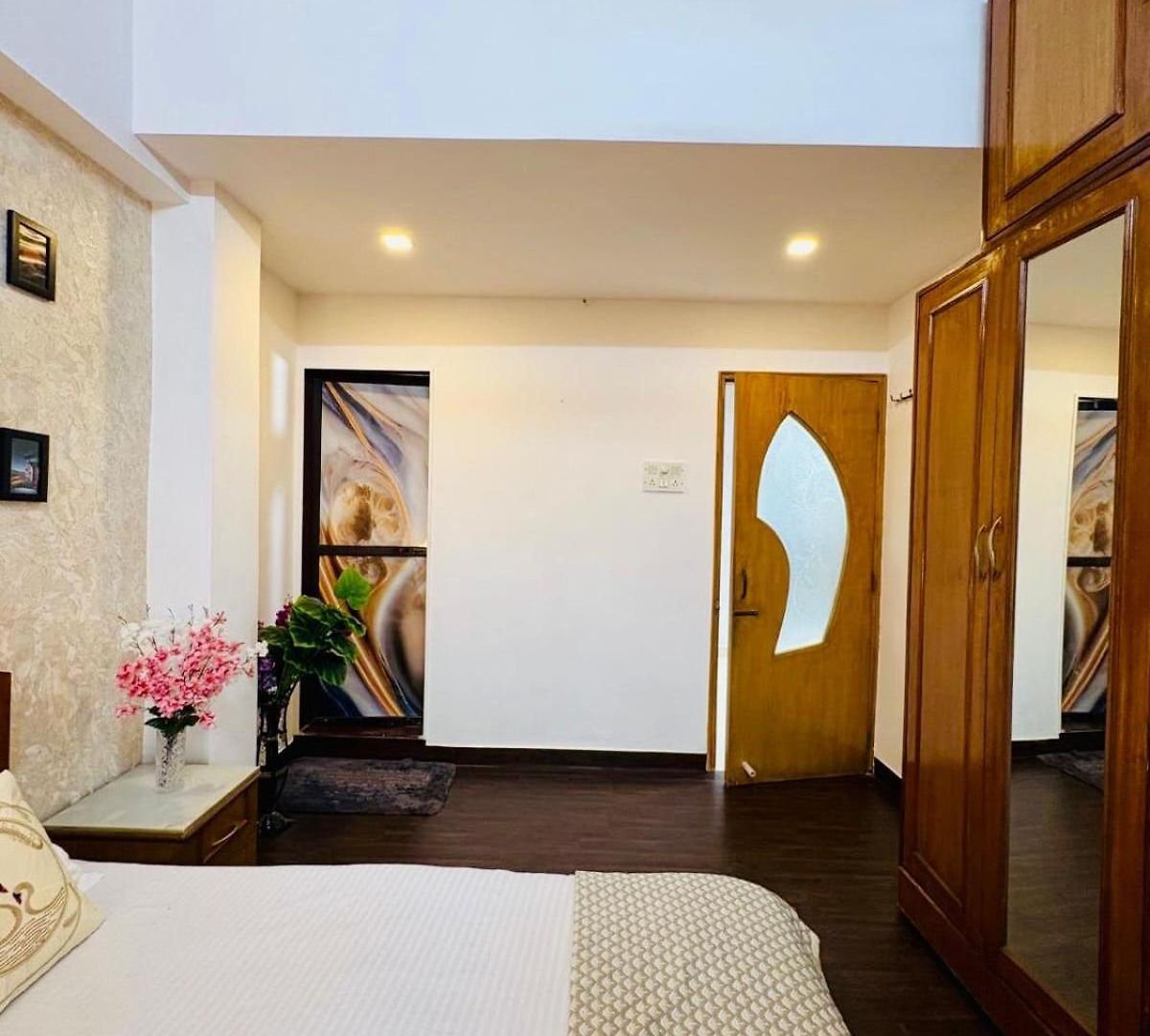 Prime Living Spaces *