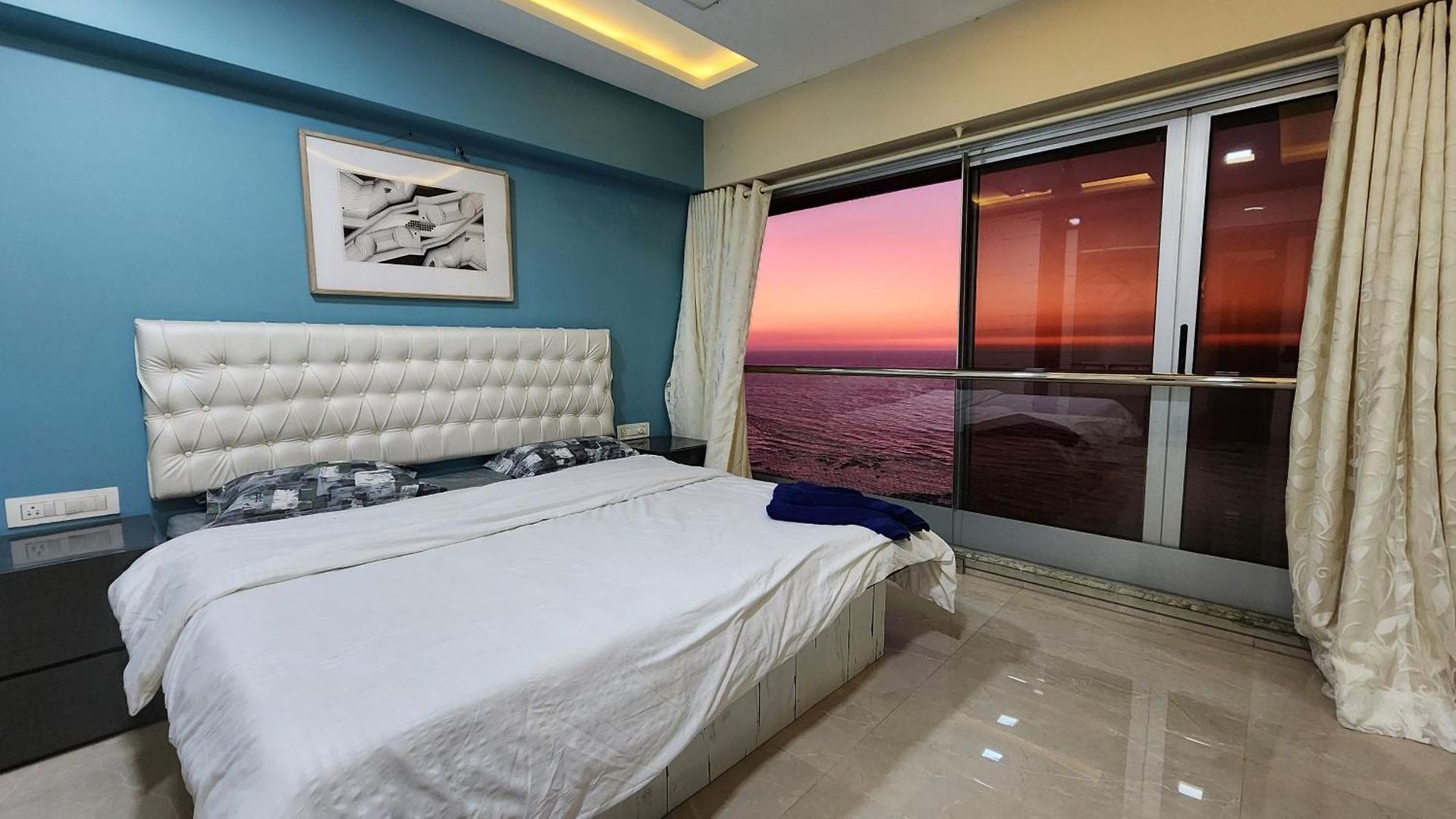 Ocean 360 Sea Facing Apartment- 1401 Apartment *