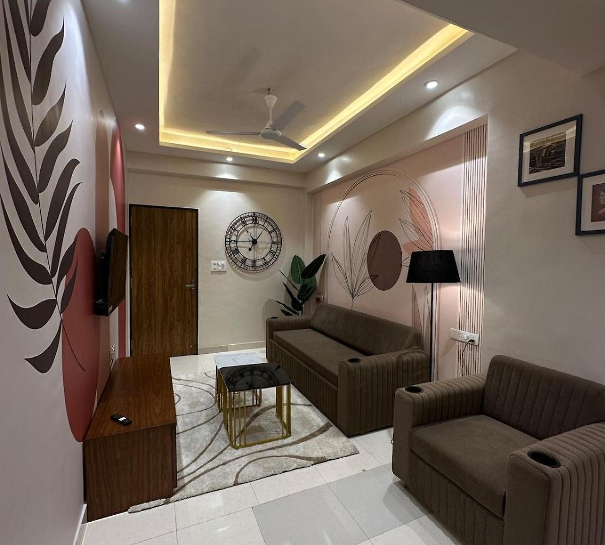 Enchante - 15 Mins From Lilavati & Nanavati