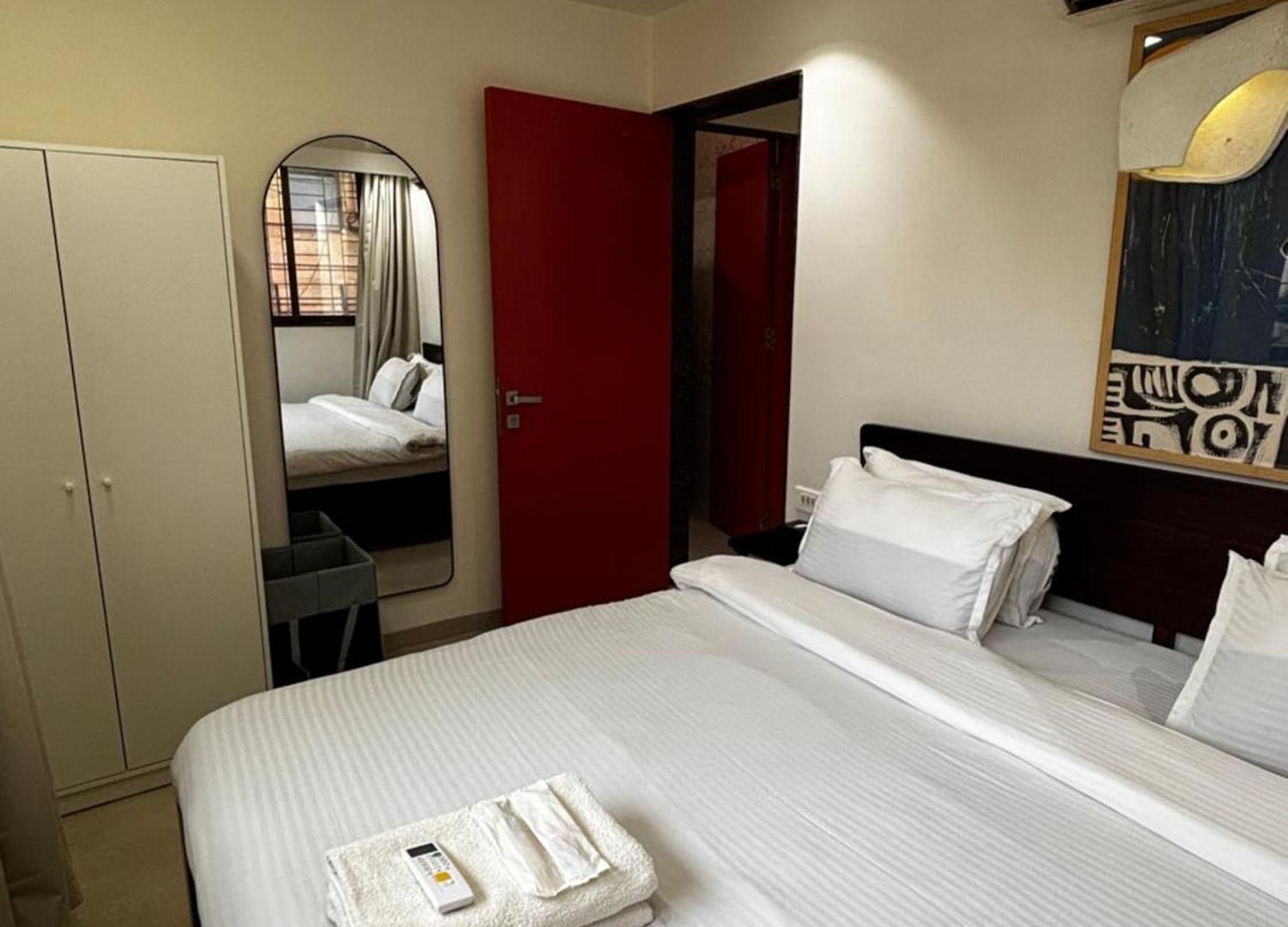 Pearl 1bhk In Bandra W By Square One Apartment