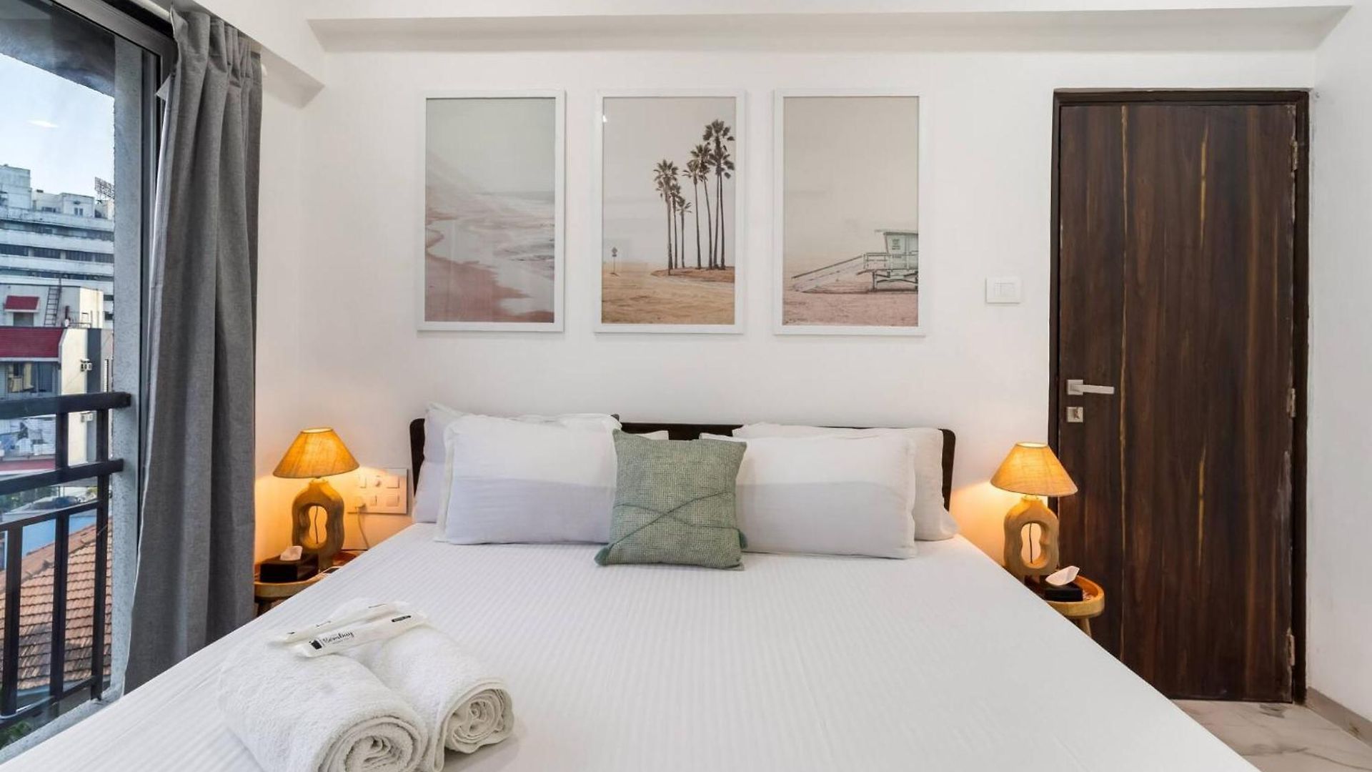 Luna: Chic Secure 1 Bhk In The Heart Of Bandra W Apartment Mumbai