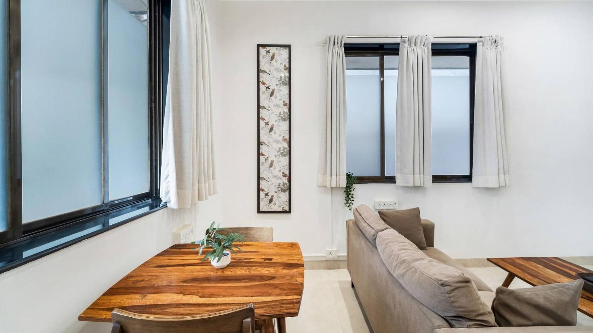 Earthy: Large 1 Bhk In Gated Society Apartment Mumbai