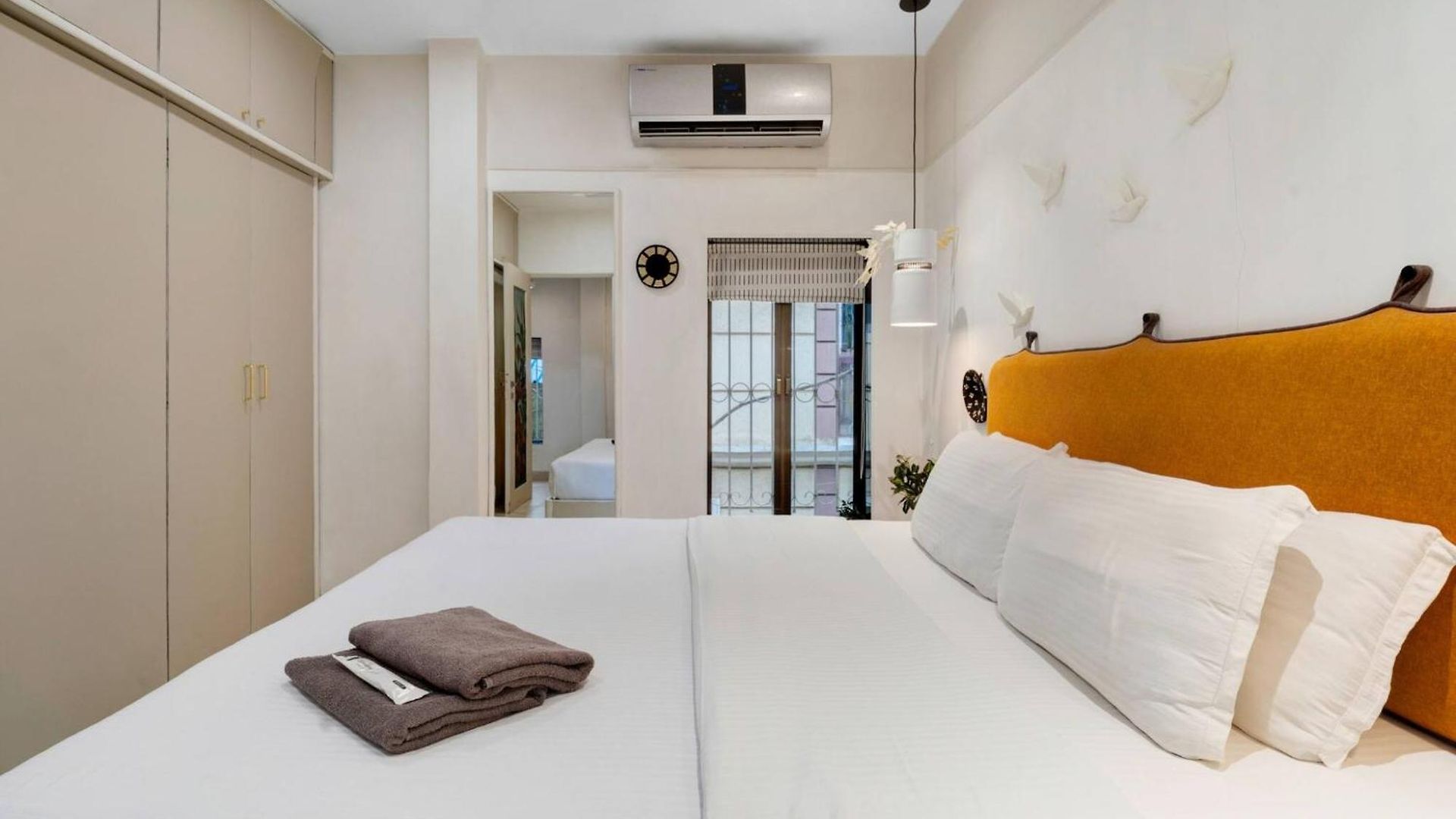 Aleo: Private 1 Bhk In Charming Apartment Mumbai