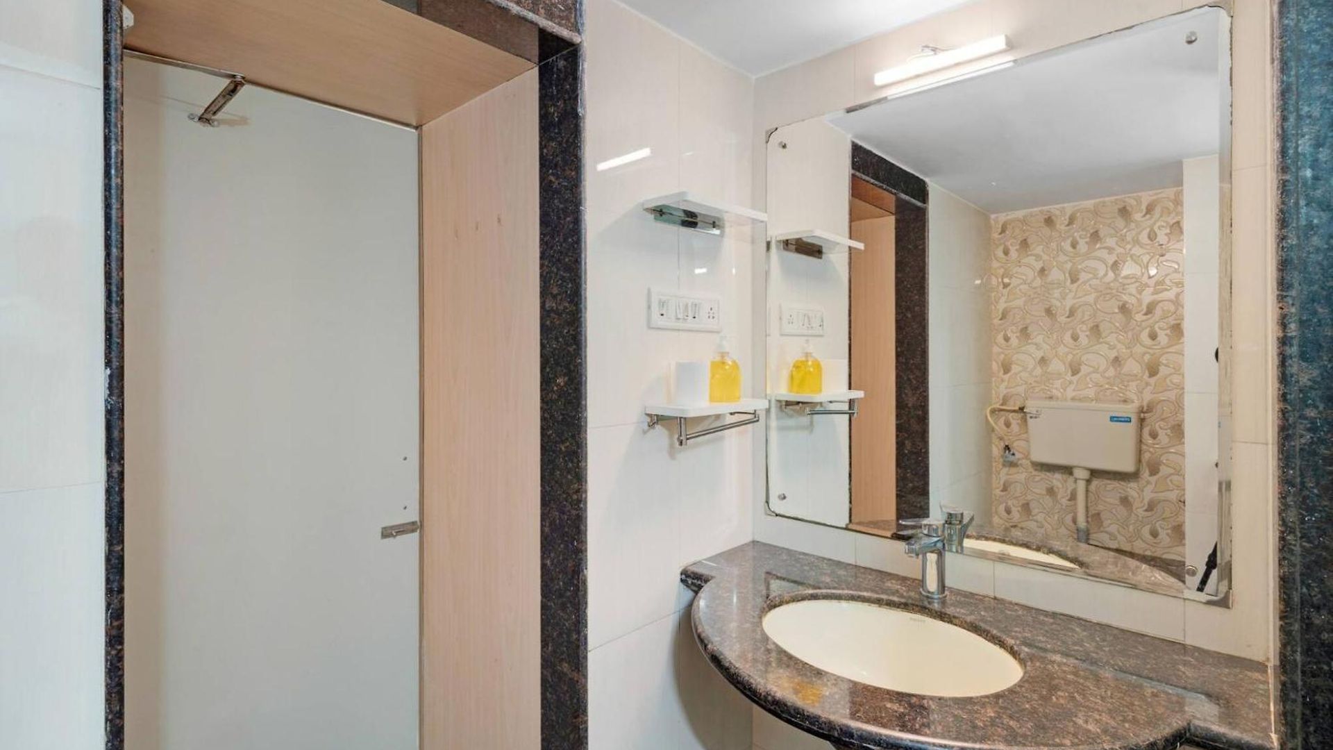Aleo: Private 1 Bhk In Charming Apartment Mumbai