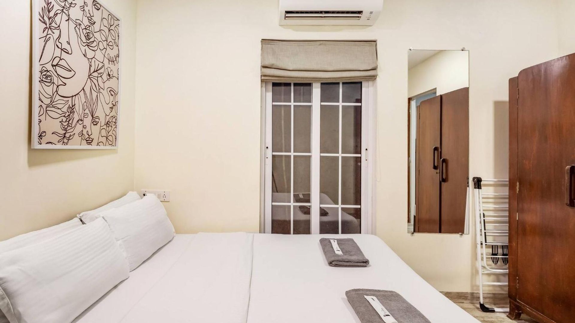 Cleo: Cozy 1bhk In Khar Near Bandra Apartment