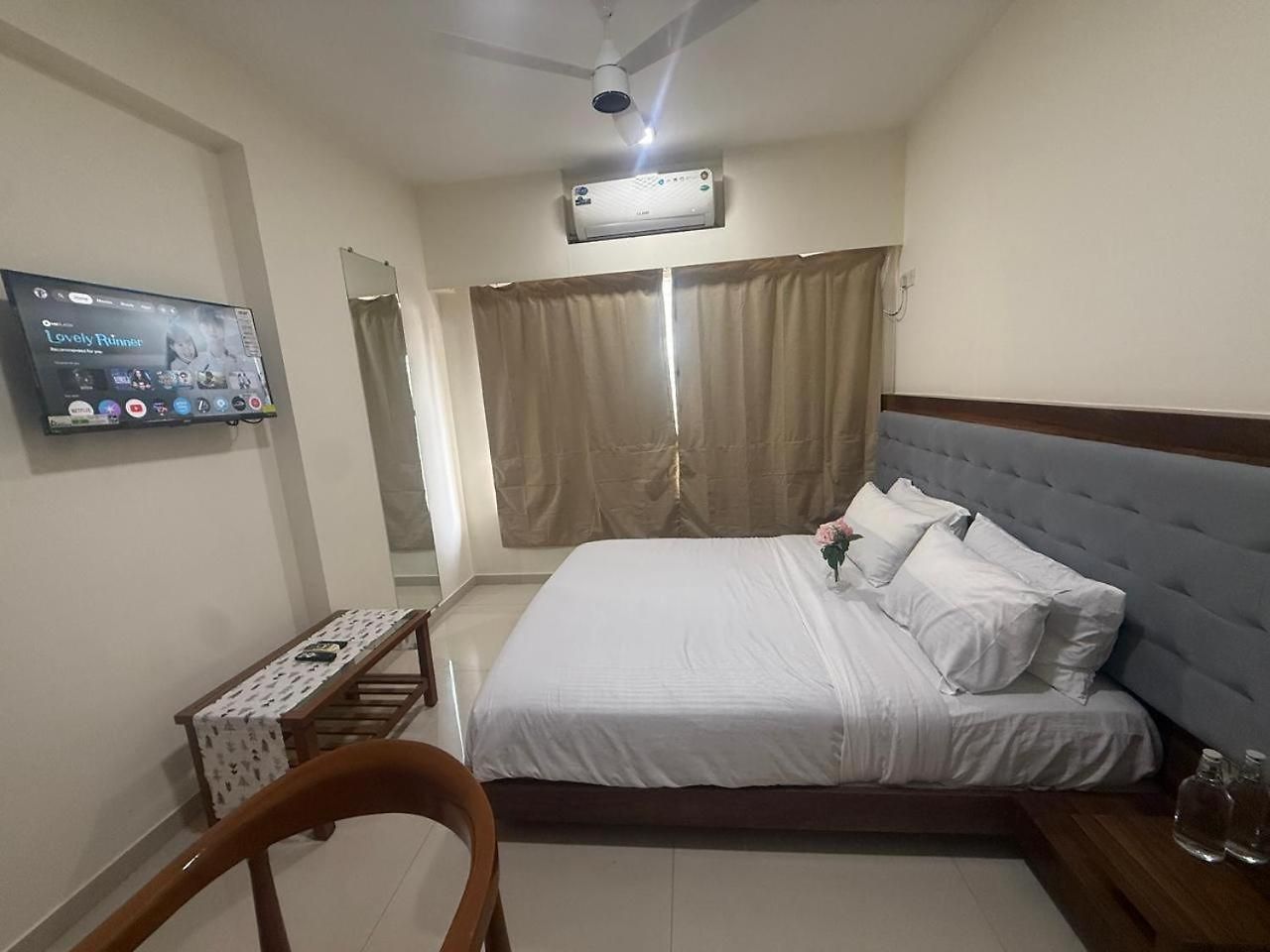 2bhk Beside Hiranandini-star Homes Powai Mumbai