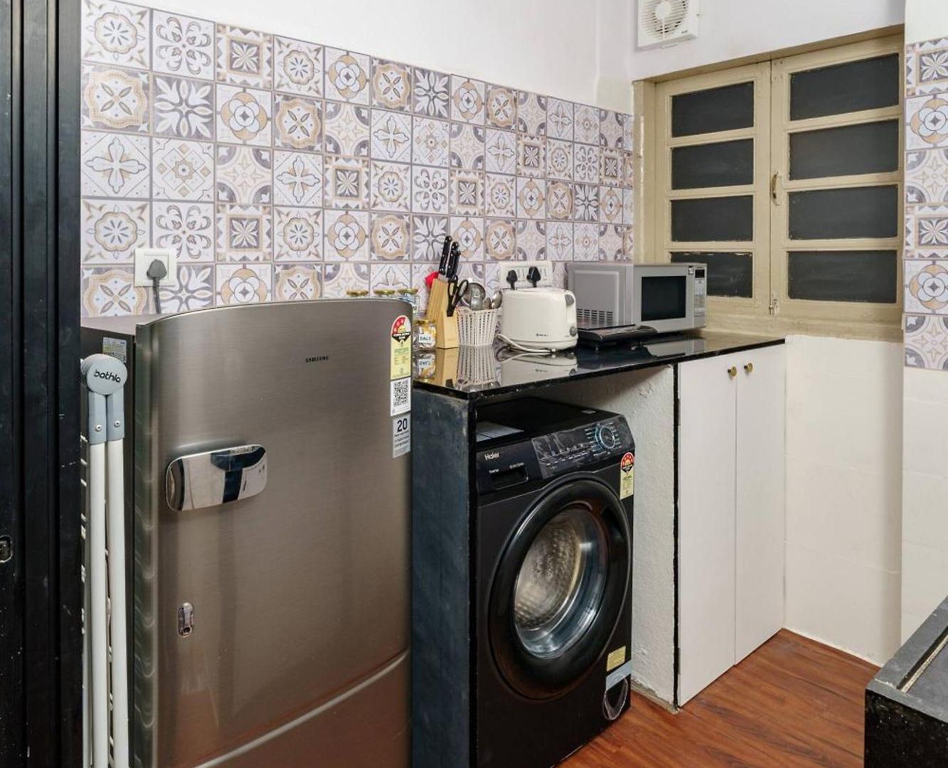 48b Stylish 1bhk Khar With Swing Apartment