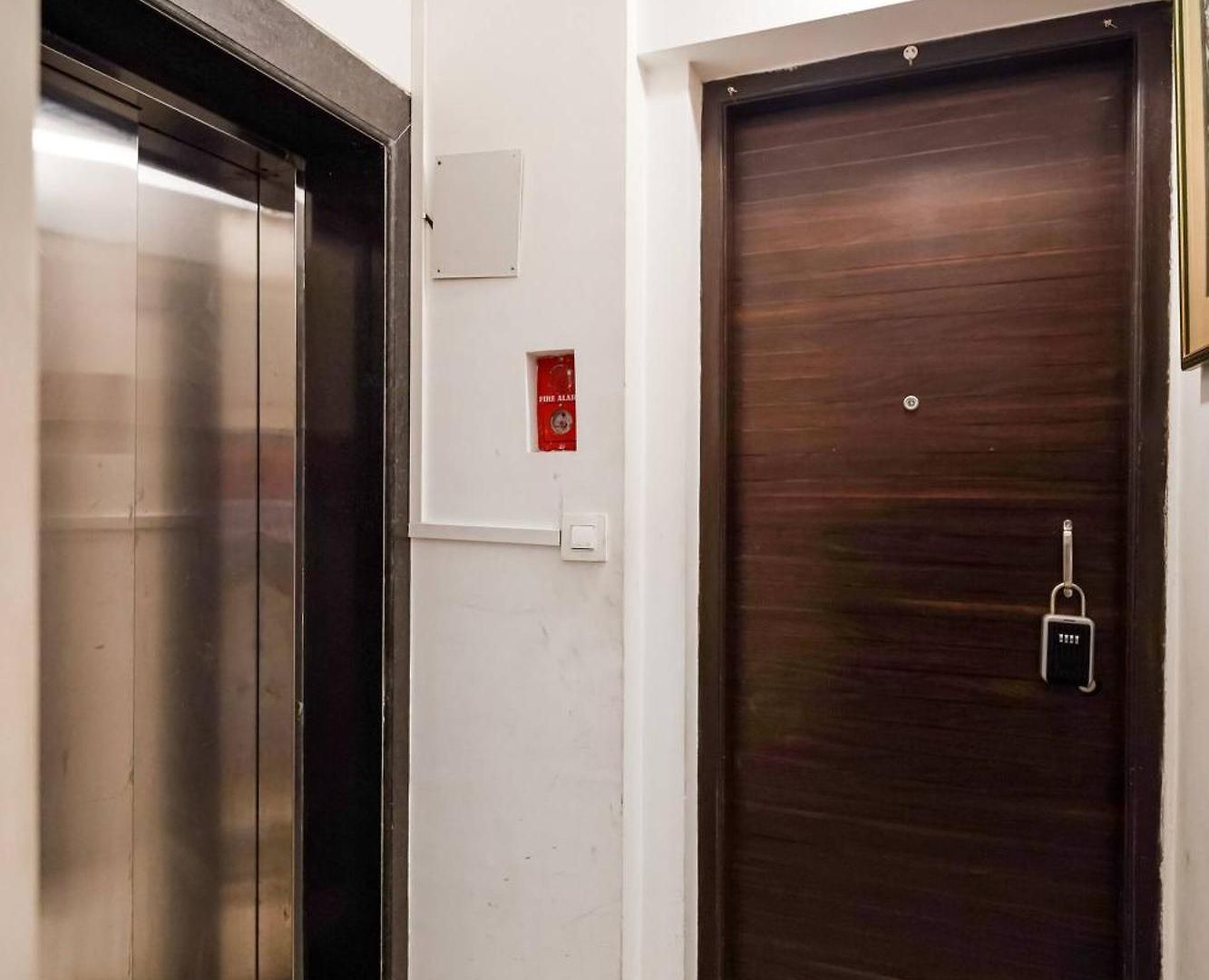 Athena Elegant 2bhk In Khar Gated Connected Apartment Mumbai