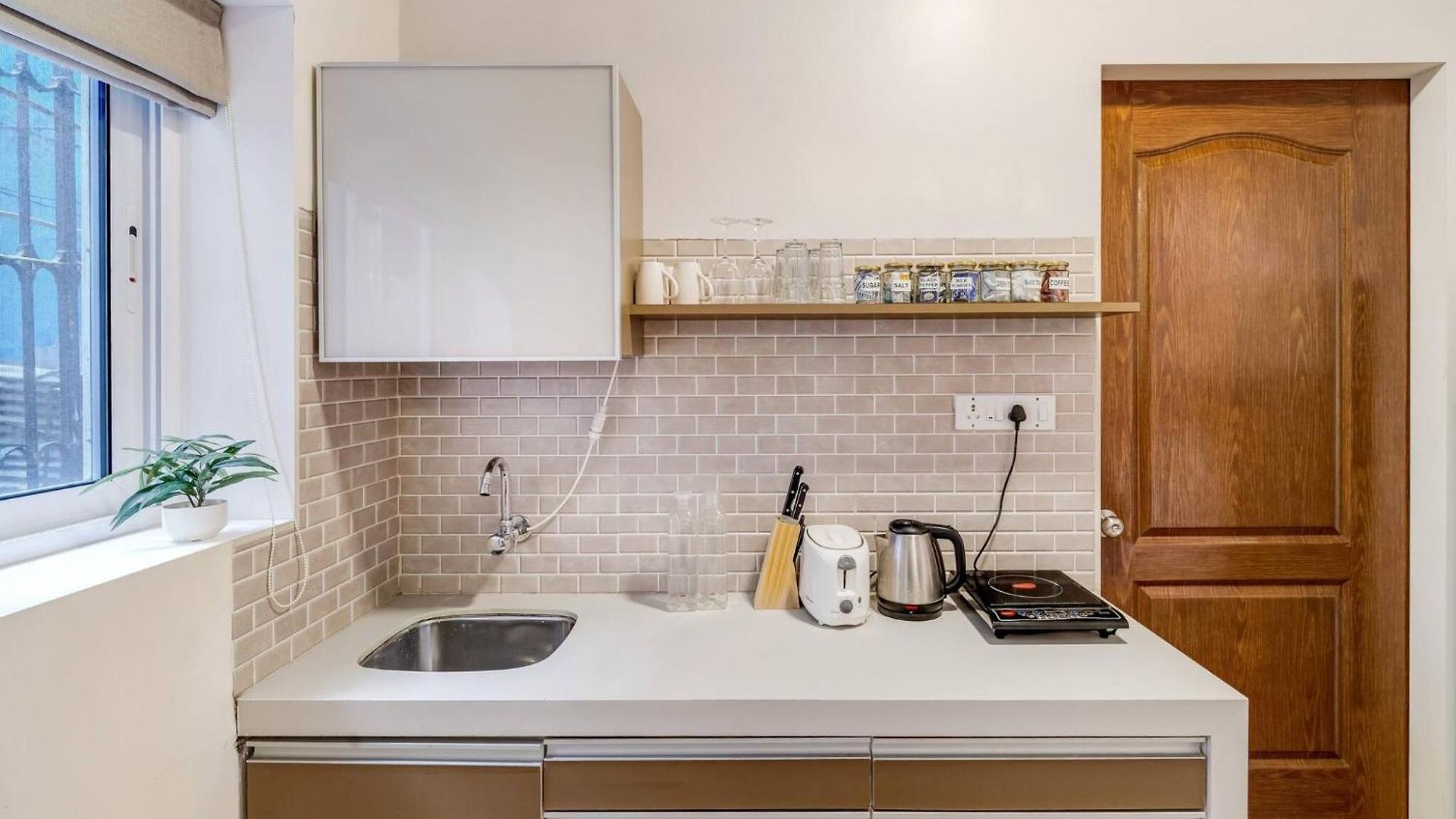 Maven Cozy Khar West 1bhk Near Bandra Apartment *