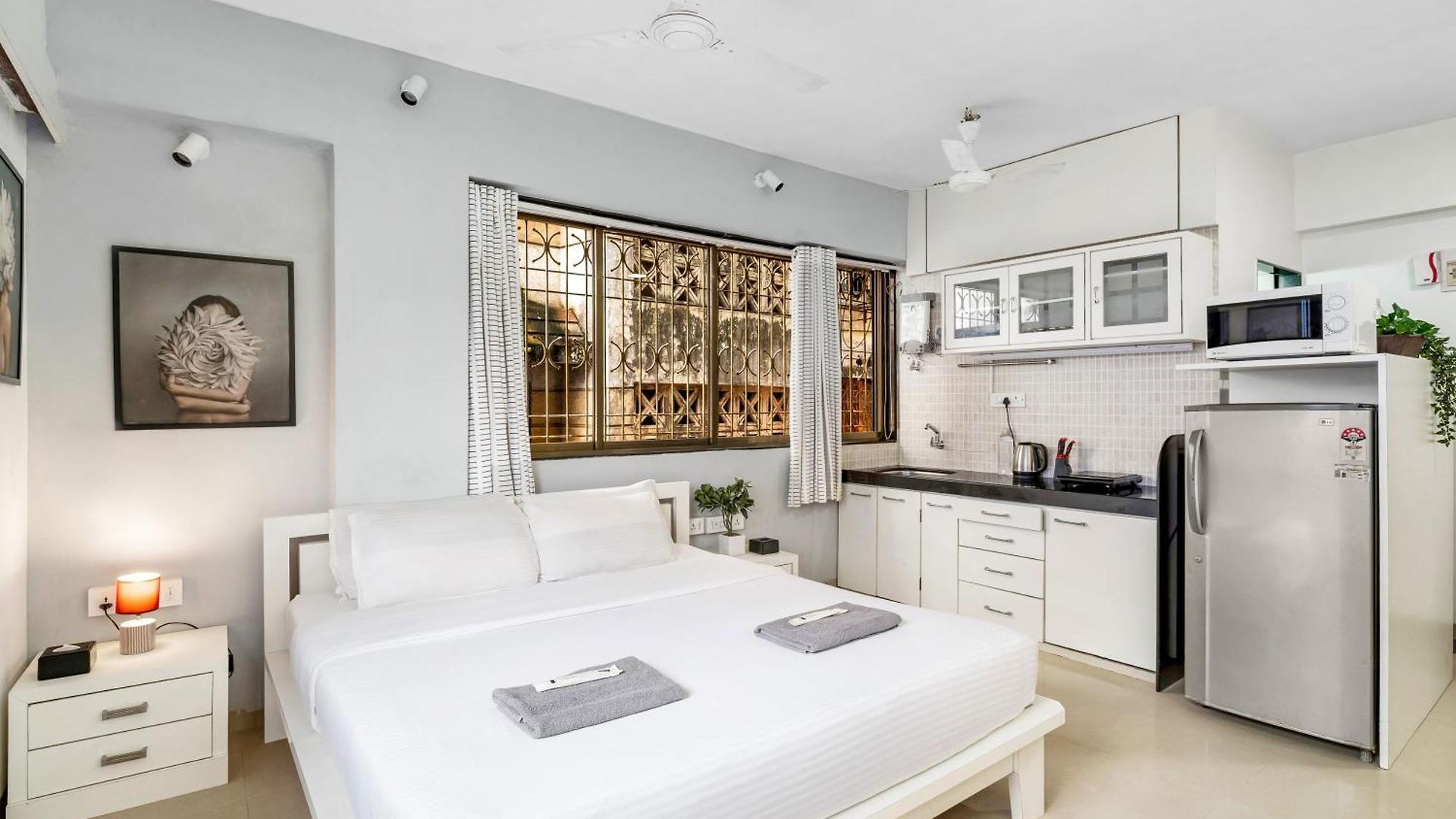 Lilou In Bandra W By Square One Apartment *