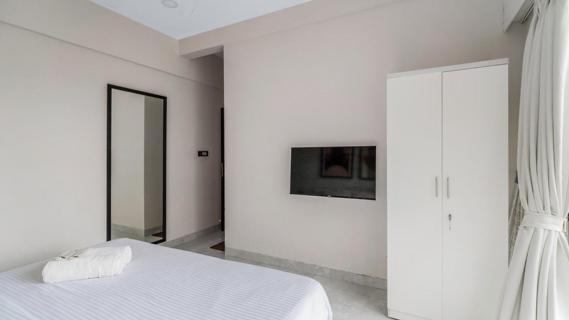 Mezzo Pvt 3bhk In Bandra By Square One Apartment Mumbai