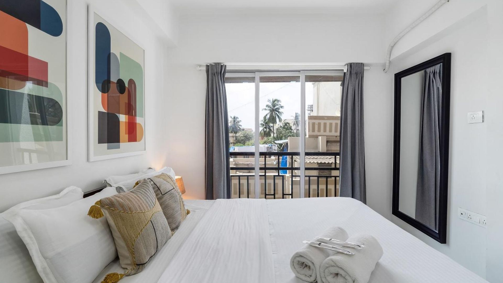 Apartment Zara Chic 1 Bhk Bandra W Gated 247 Security