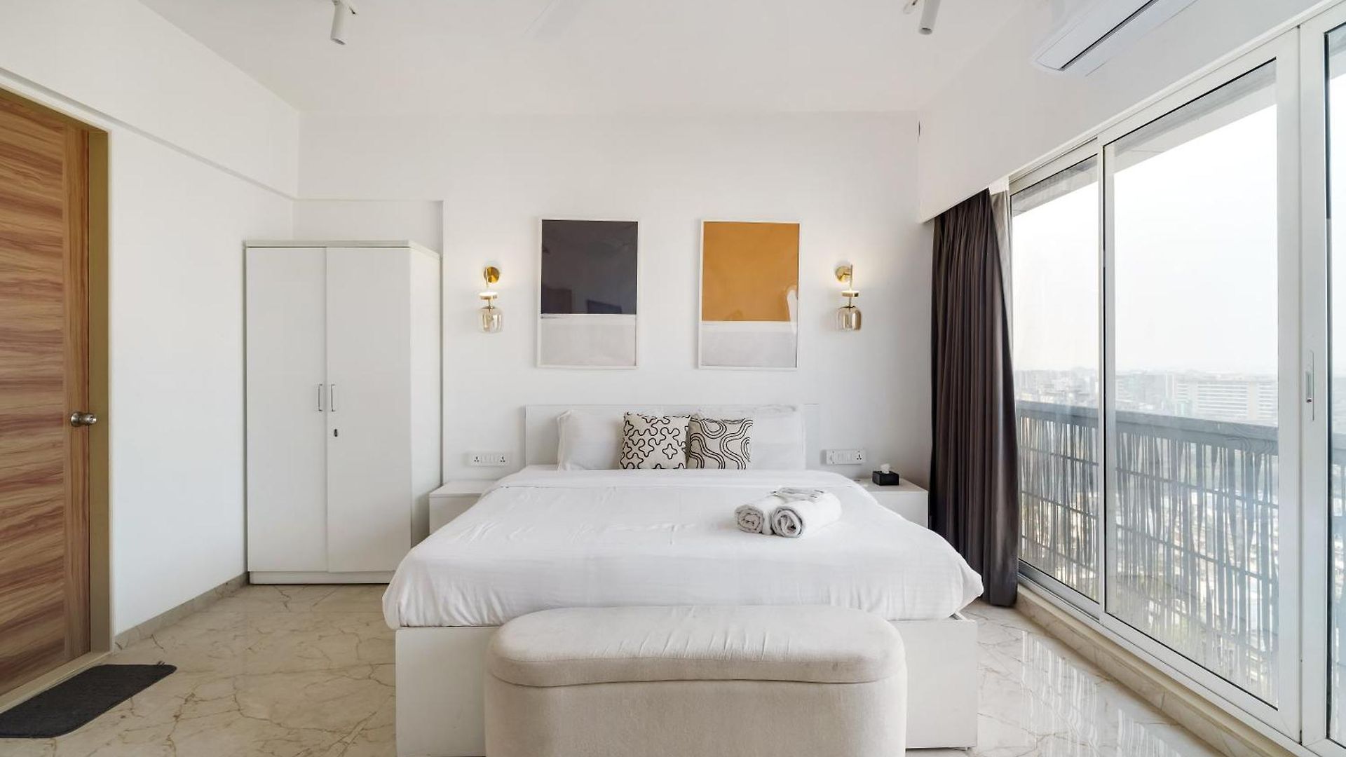 Apartment Anya 2bhk Near Bkc By Square One