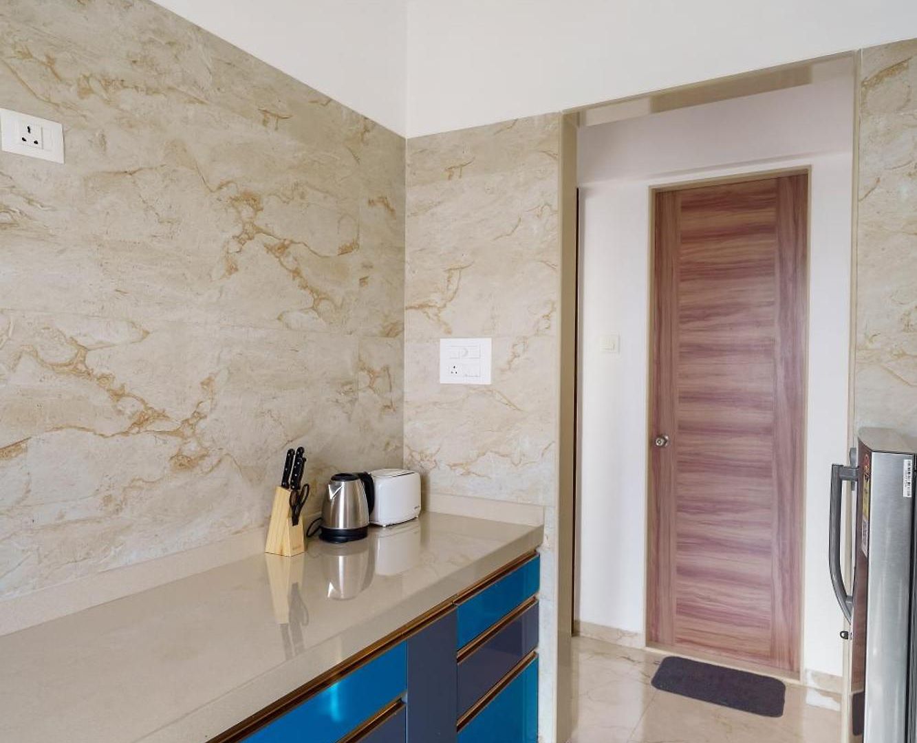 Anya 2bhk Near Bkc By Square One