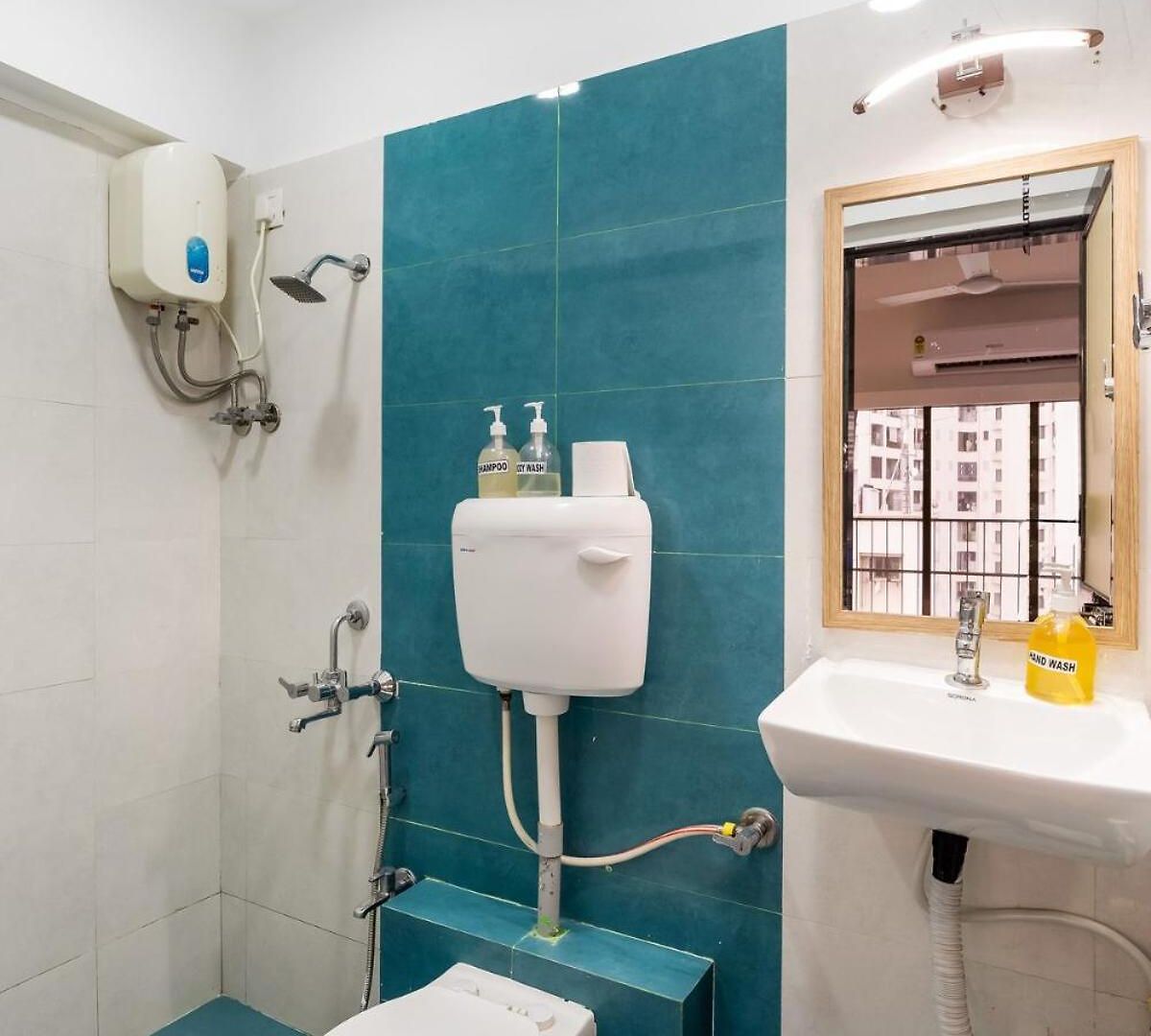 Evara 1bhk In Khar W By Square One